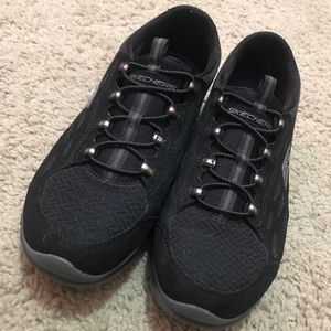 Black Sketchers Size 9
